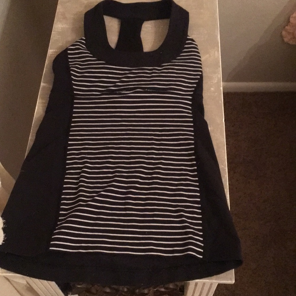 Lululemon striped tank sz. 2
